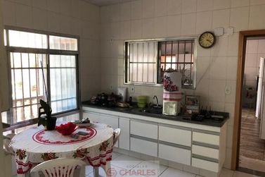 Sal&atilde;o Comercial &agrave; venda - 591m&sup2; - Centro