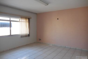 Casa &agrave; venda - 201m&sup2; - Centro