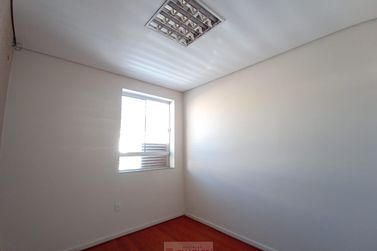Sala Comercial para alugar - 100m&sup2; - Centro