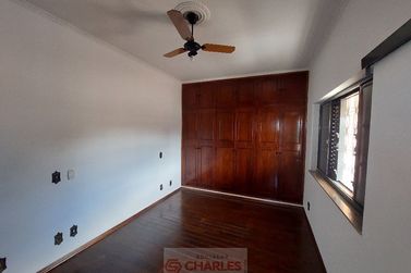 Casa para alugar - 268m&sup2; - Centro
