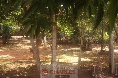 S&iacute;tio &agrave; venda - 400m&sup2; - Centro