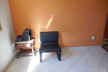 Casa &agrave; venda - 200m&sup2; - Centro
