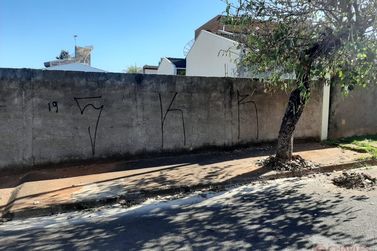 Terreno &agrave; venda - 10m&sup2; - Centro