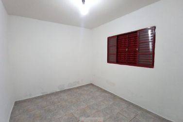 Casa para alugar - 77m&sup2; - Centro