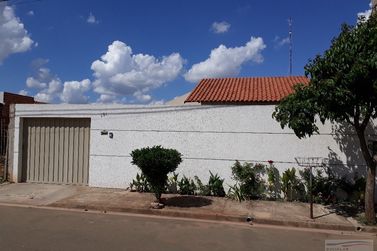 Casa &agrave; venda - 107m&sup2; - Centro