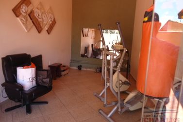 Casa &agrave; venda - 302m&sup2; - Centro