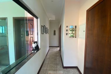 Casa &agrave; venda - 325m&sup2; - Centro