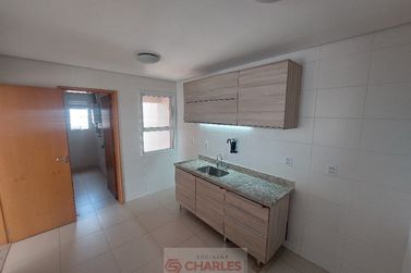 Apartamento para alugar - 114m&sup2; - Centro
