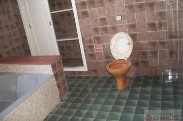 Casa para alugar - 357m&sup2; - Centro