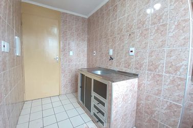 Apartamento para alugar - 46m&sup2; - Centro