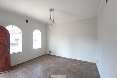 Casa &agrave; venda - 256m&sup2; - Centro