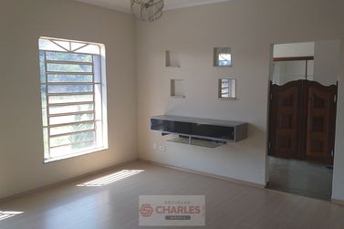 Casa &agrave; venda - 252m&sup2; - Centro
