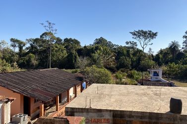S&iacute;tio &agrave; venda - 450m&sup2; - Centro
