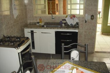Casa &agrave; venda - 100m&sup2; - Centro
