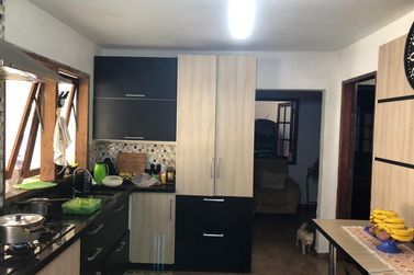 S&iacute;tio &agrave; venda - 600m&sup2; - Centro