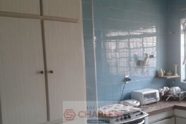 Casa &agrave; venda - 390m&sup2; - Centro