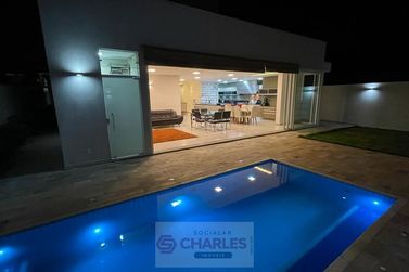Casa &agrave; venda - 400m&sup2; - Centro