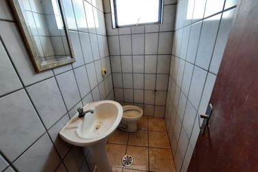 Sal&atilde;o Comercial para alugar - 160m&sup2; - Centro