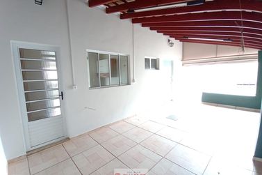 Casa &agrave; venda - 200m&sup2; - Centro