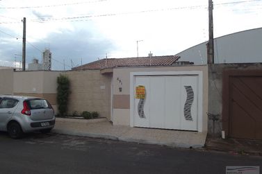 Casa &agrave; venda - 120m&sup2; - Centro