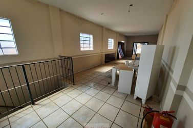 Sala Comercial para alugar - 350m&sup2; - Centro