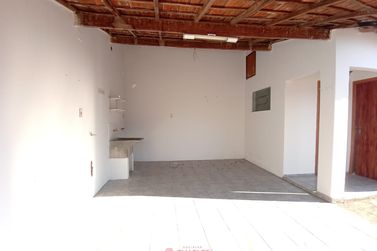 Casa &agrave; venda - 256m&sup2; - Centro