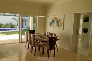 Casa &agrave; venda - 320m&sup2; - Centro