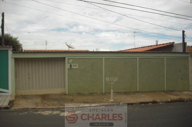 Casa &agrave; venda - 100m&sup2; - Centro