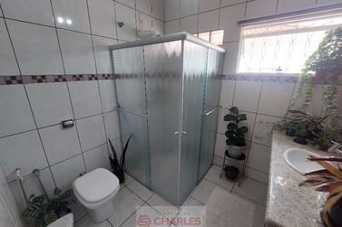 Casa &agrave; venda - 210m&sup2; - Centro