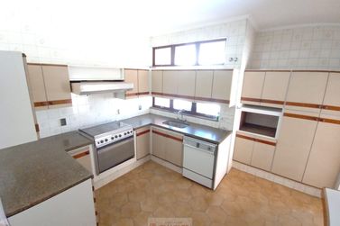 Casa para alugar - 130m&sup2; - Centro
