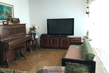 Casa para alugar - 296m&sup2; - Centro