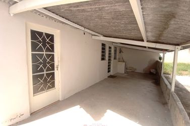 Casa &agrave; venda - 90m&sup2; - Centro