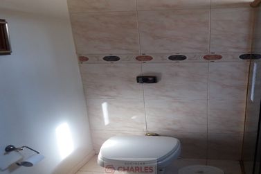 Casa &agrave; venda - 242m&sup2; - Centro