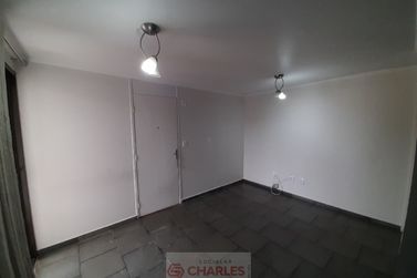 Apartamento &agrave; venda - 48m&sup2; - Centro