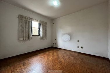 Casa &agrave; venda - 253m&sup2; - Centro