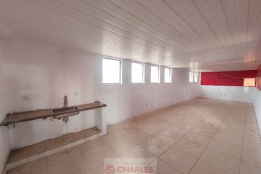 Sal&atilde;o Comercial para alugar - 604m&sup2; - Centro