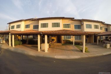 Casa &agrave; venda - 104m&sup2; - Centro