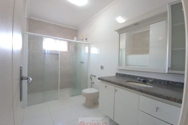 Casa para alugar - 600m&sup2; - Centro