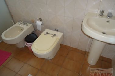 Casa &agrave; venda - 200m&sup2; - Centro