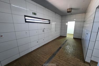 Sala Comercial para alugar - 180m&sup2; - Centro