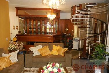 Casa &agrave; venda - 335m&sup2; - Centro