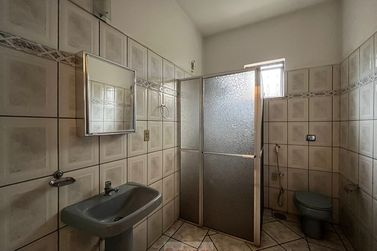 Casa &agrave; venda - 253m&sup2; - Centro