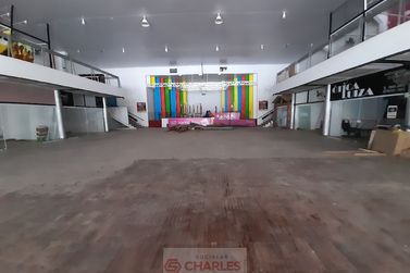 Sala Comercial para alugar - 1400m&sup2; - Centro