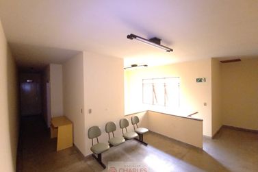 Sal&atilde;o Comercial para alugar - 50m&sup2; - Centro