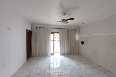 Casa para alugar - 240m&sup2; - Centro