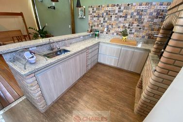 Casa &agrave; venda - 180m&sup2; - Centro