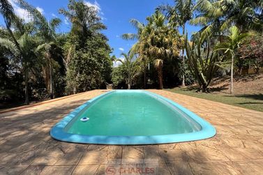 S&iacute;tio &agrave; venda - 207m&sup2; - Centro