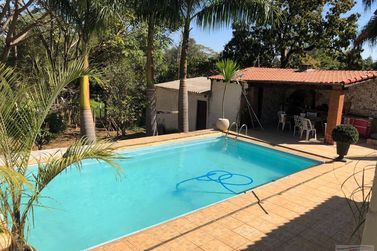 S&iacute;tio &agrave; venda - 600m&sup2; - Centro