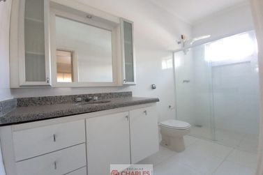 Casa &agrave; venda - 600m&sup2; - Centro
