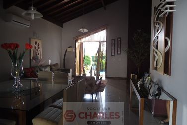 Casa &agrave; venda - 450m&sup2; - Centro